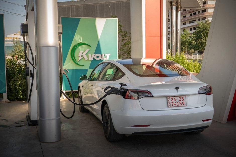 Hydroélectricité au Laos et recharge de véhicules électriques