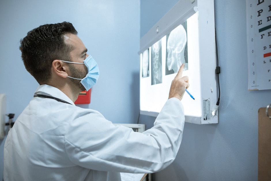 Analyse d’images endoscopiques pédiatriques assistée par intelligence artificielle