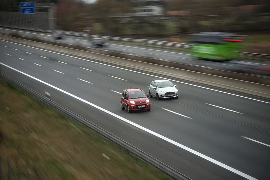 Planification d’autonomie sur autoroute en voiture électrique compacte
