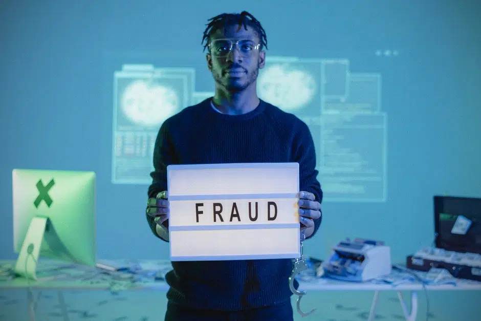Employé confronté à un phishing généré par intelligence artificielle