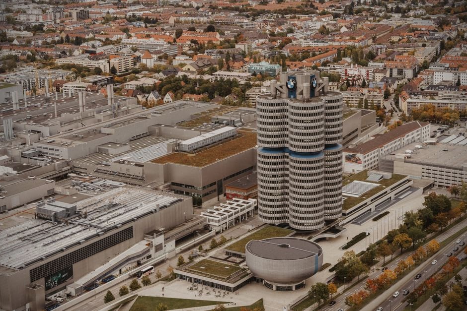 Production électrique BMW dans une usine moderne de Munich